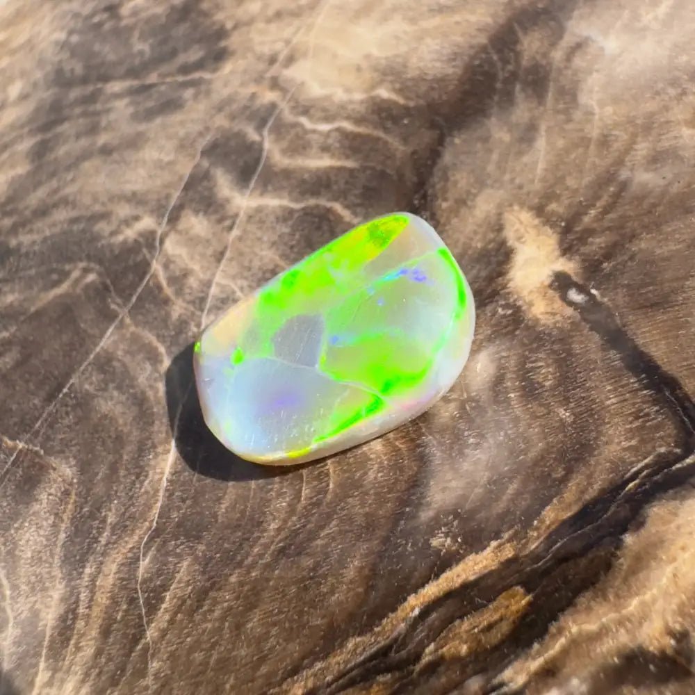 1.6ct Hand - Cut Solid Lightning Ridge Semi Black Opal