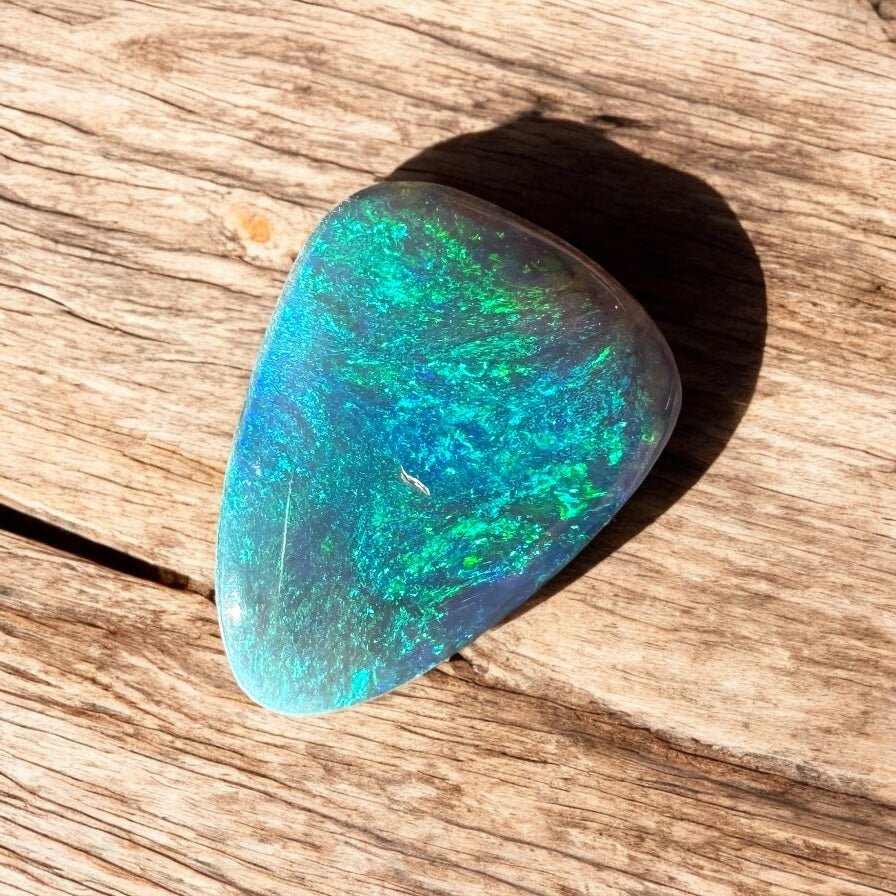 1.7ct Hand - cut Solid Lightning Ridge Black Opal