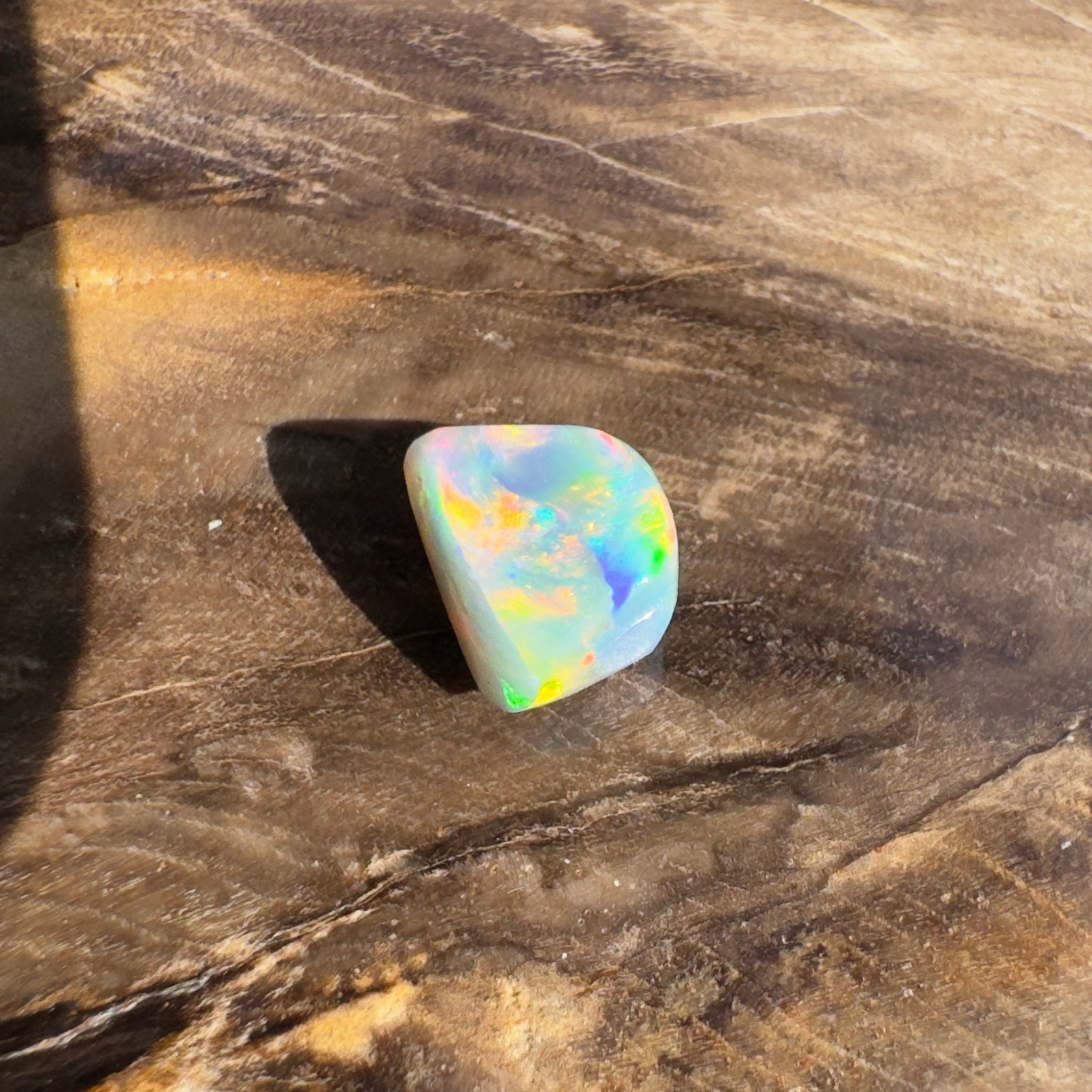 1.7ct Hand - cut Solid Lightning Ridge Opal