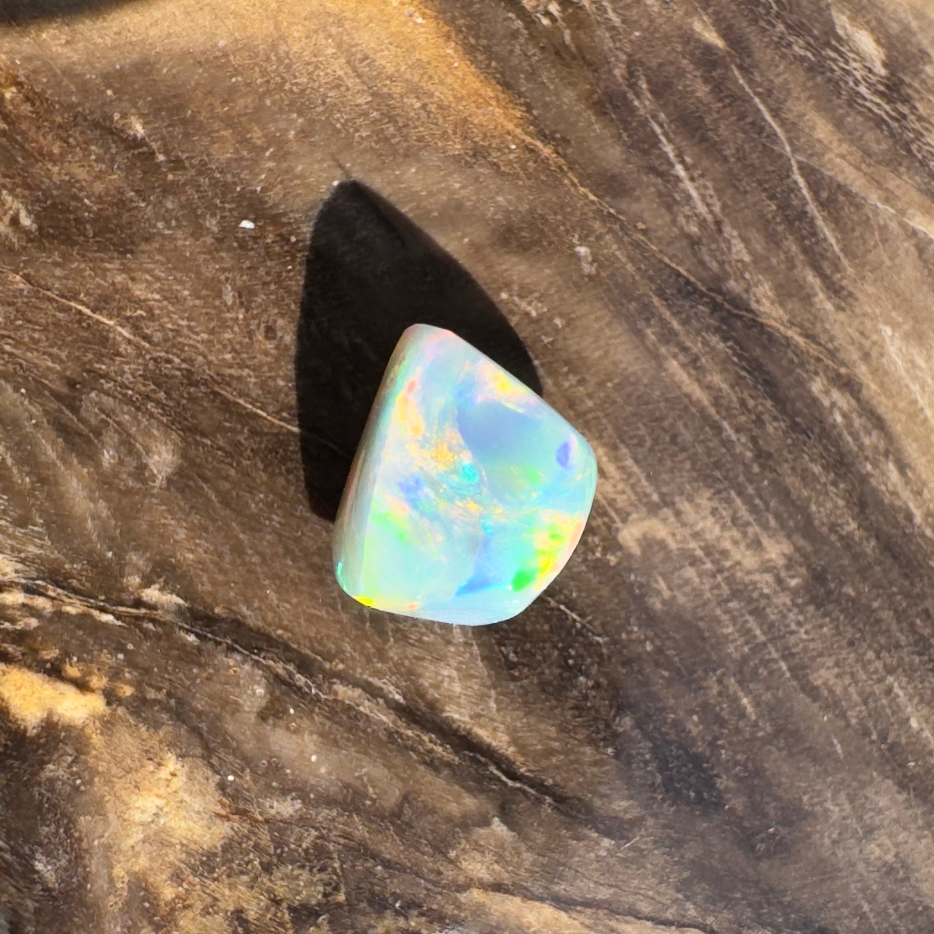 1.7ct Hand - cut Solid Lightning Ridge Opal