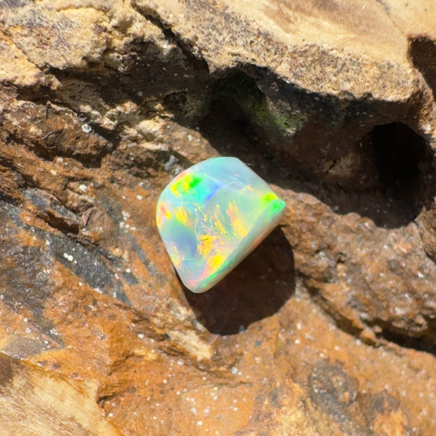 1.7ct Hand - cut Solid Lightning Ridge Opal