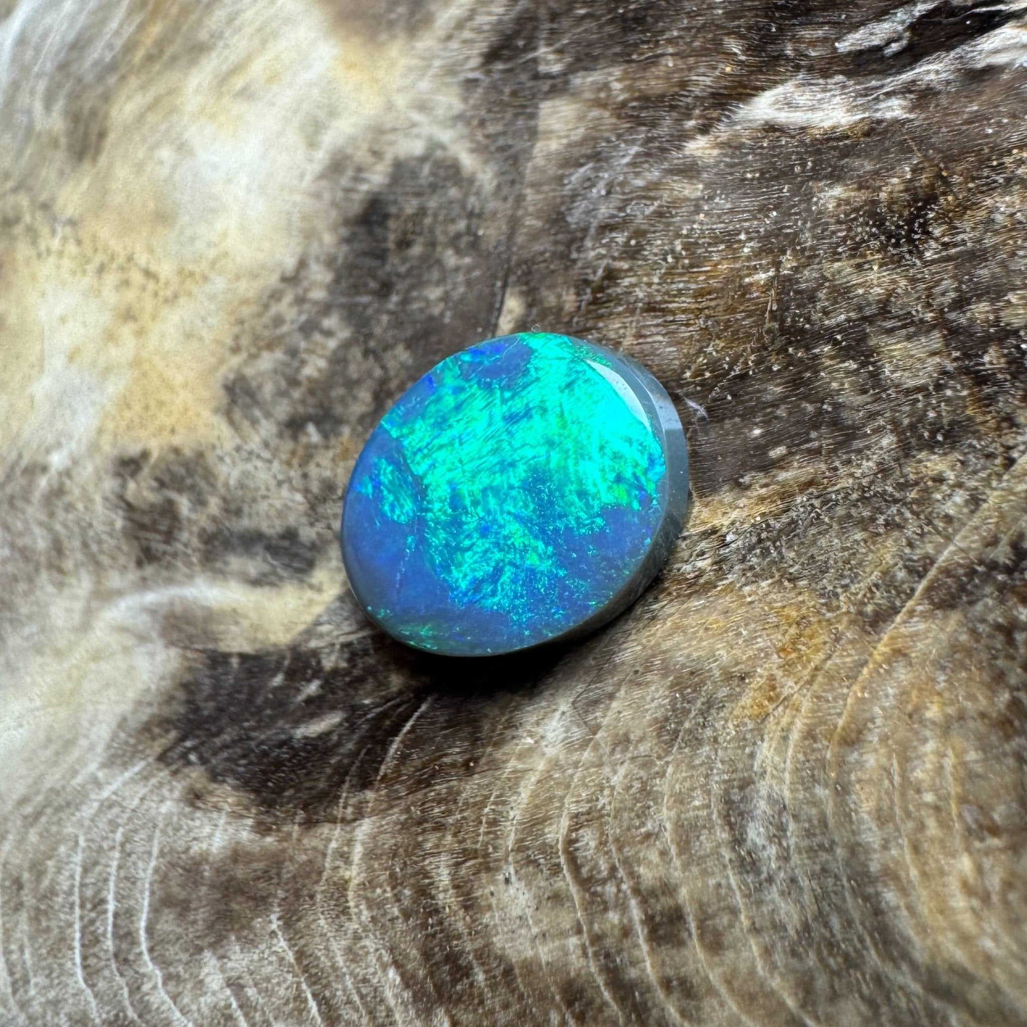 1.7ct Hand - cut Solid Lightning Ridge Semi Black Opal