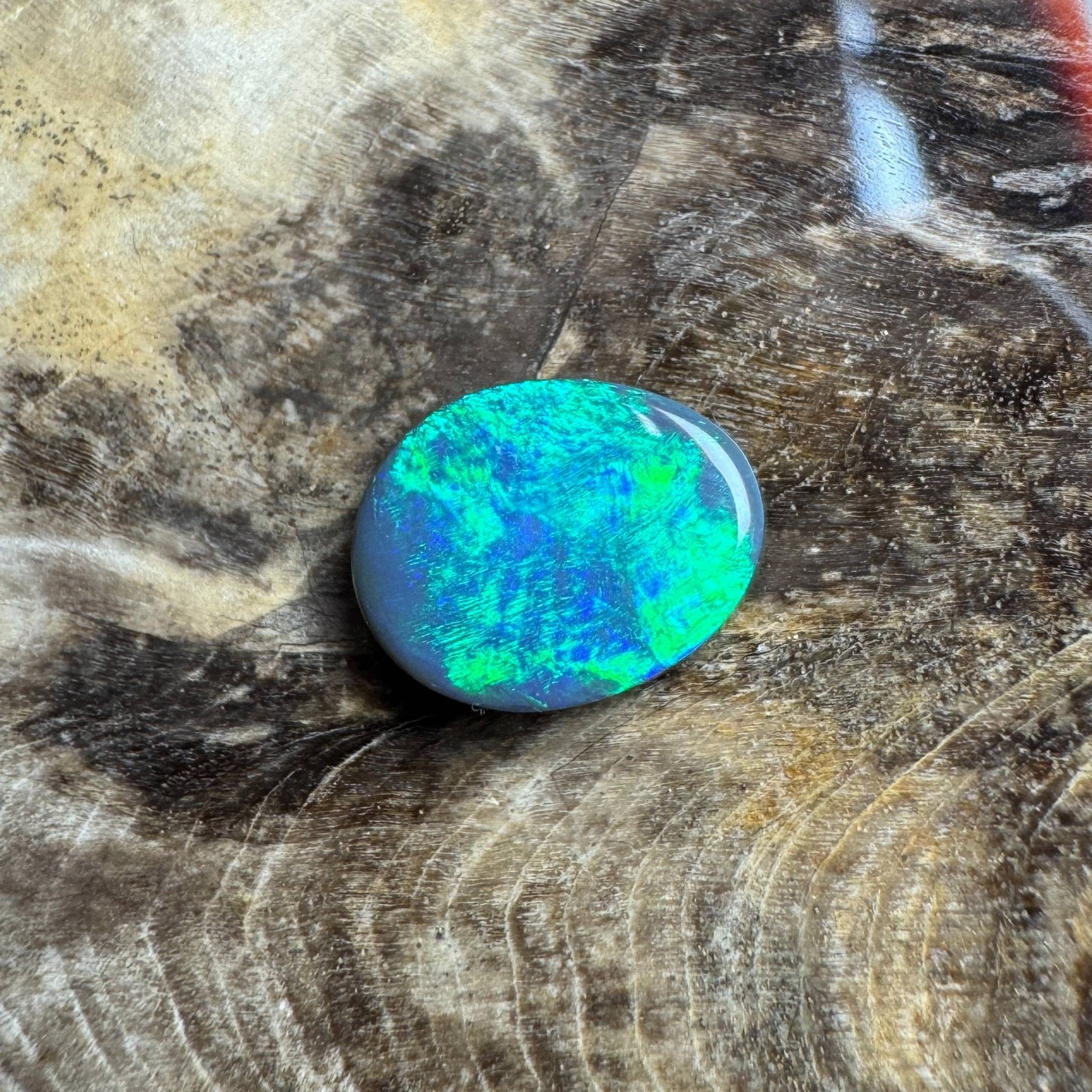 1.7ct Hand - cut Solid Lightning Ridge Semi Black Opal