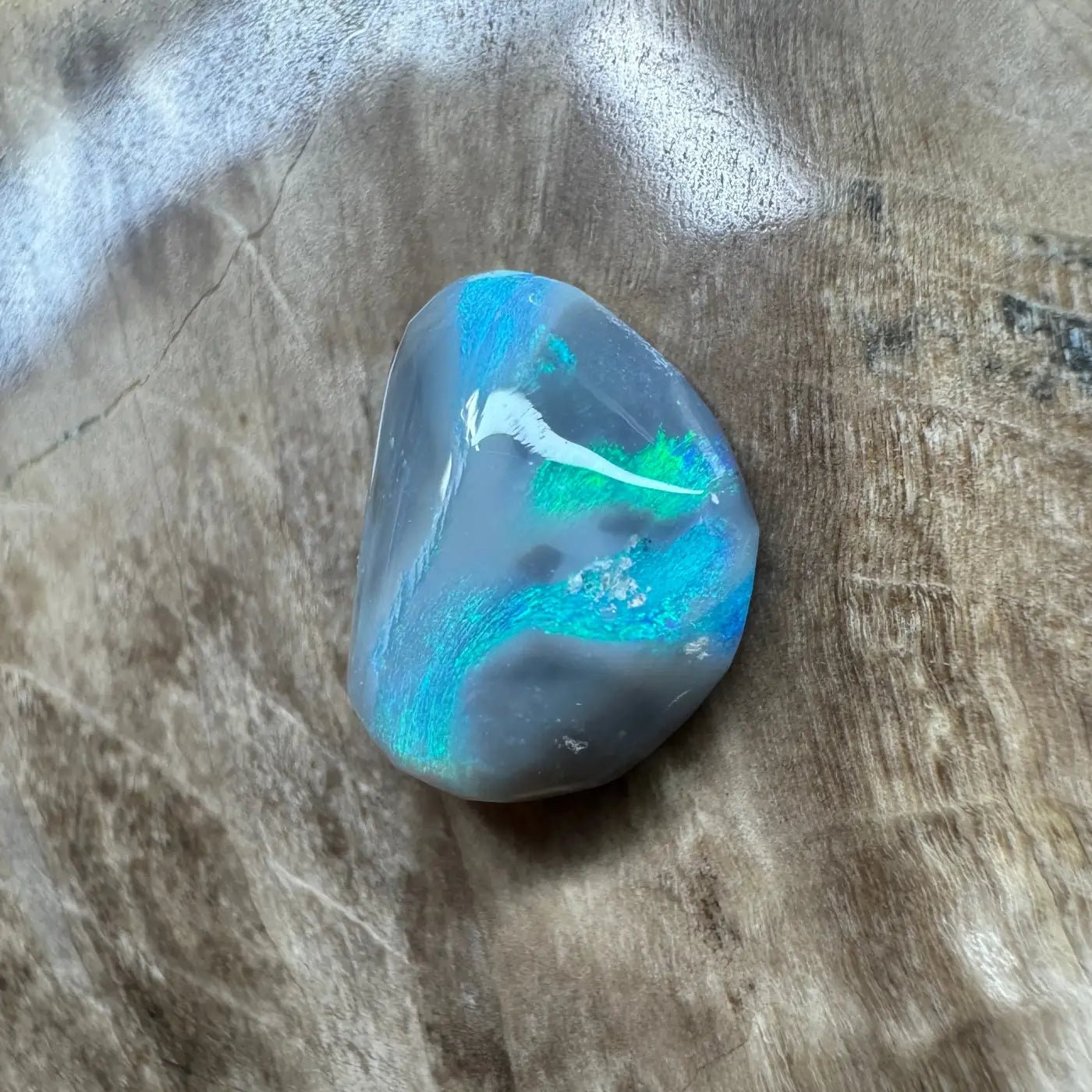 1.7ct Hand - Cut Solid Lightning Ridge Semi Black Opal