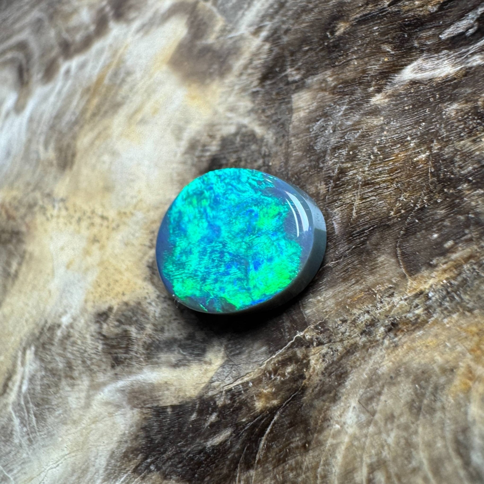 1.7ct Hand - cut Solid Lightning Ridge Semi Black Opal