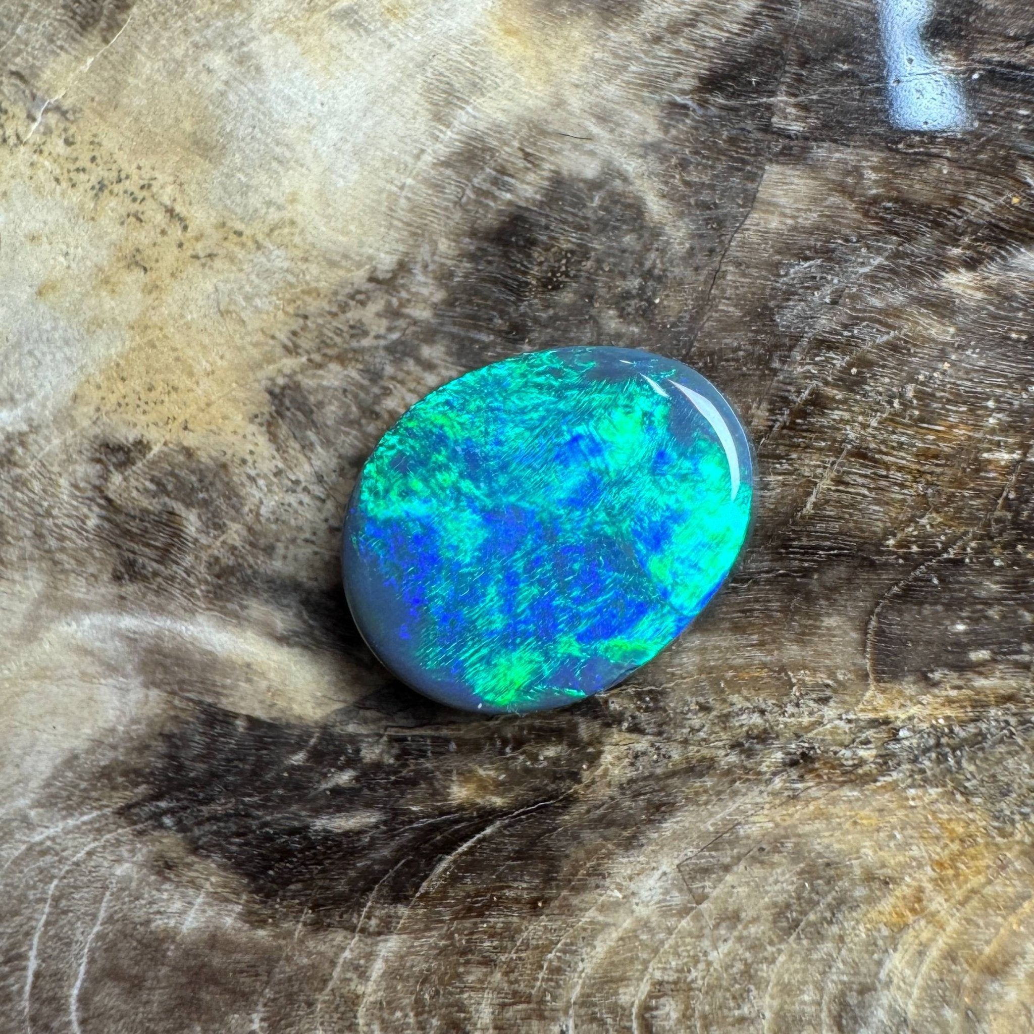 1.7ct Hand - cut Solid Lightning Ridge Semi Black Opal