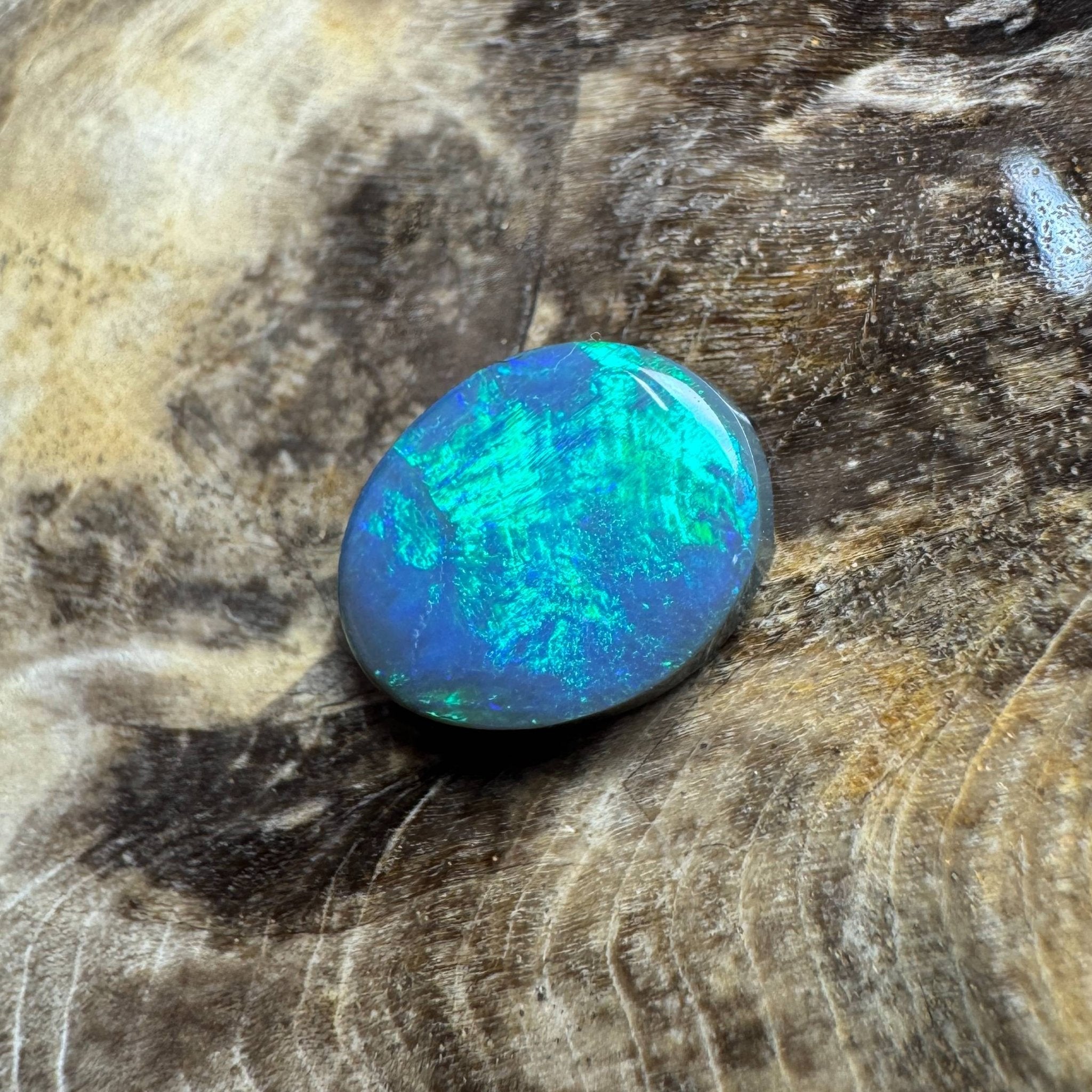 1.7ct Hand - cut Solid Lightning Ridge Semi Black Opal