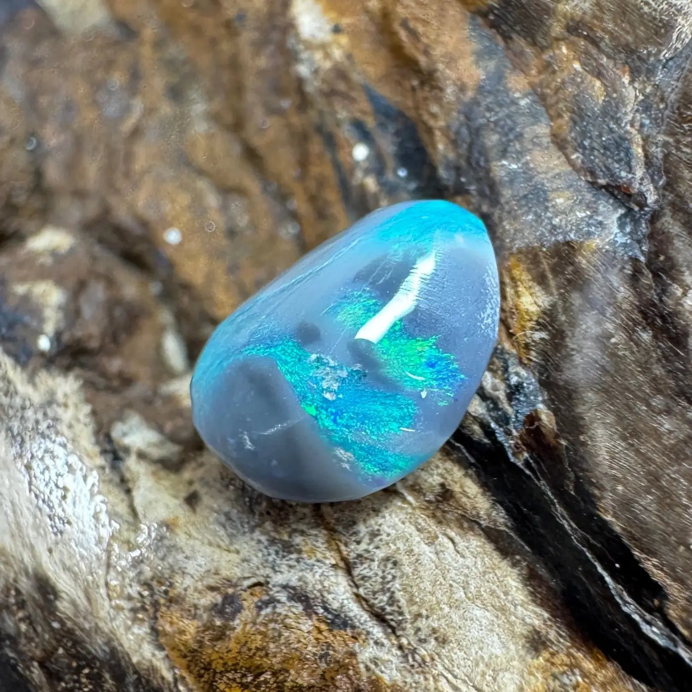 1.7ct Hand - Cut Solid Lightning Ridge Semi Black Opal
