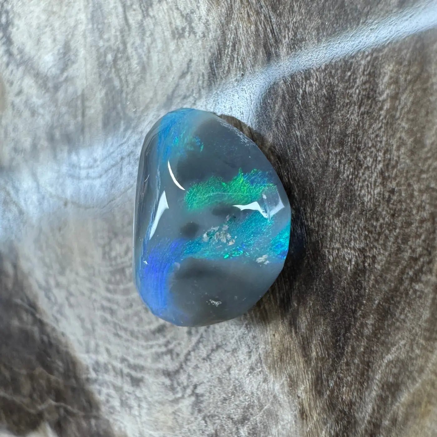 1.7ct Hand - Cut Solid Lightning Ridge Semi Black Opal