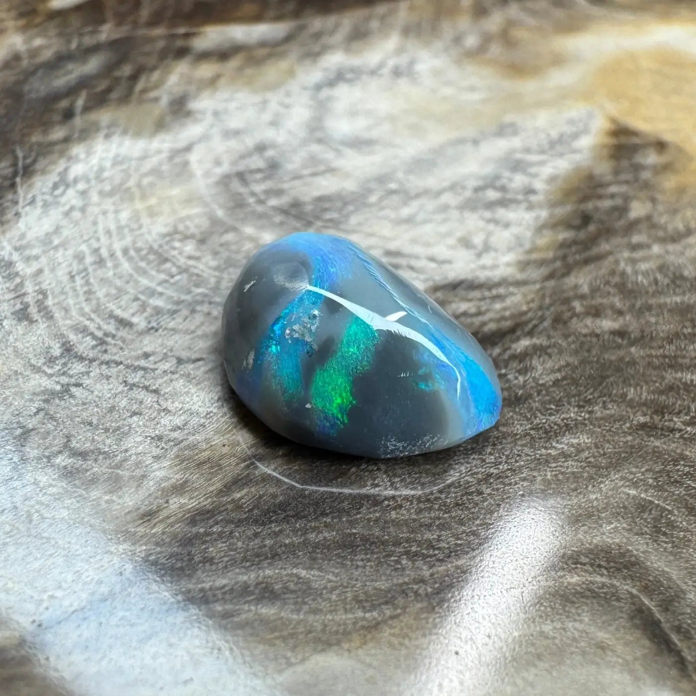 1.7ct Hand - Cut Solid Lightning Ridge Semi Black Opal