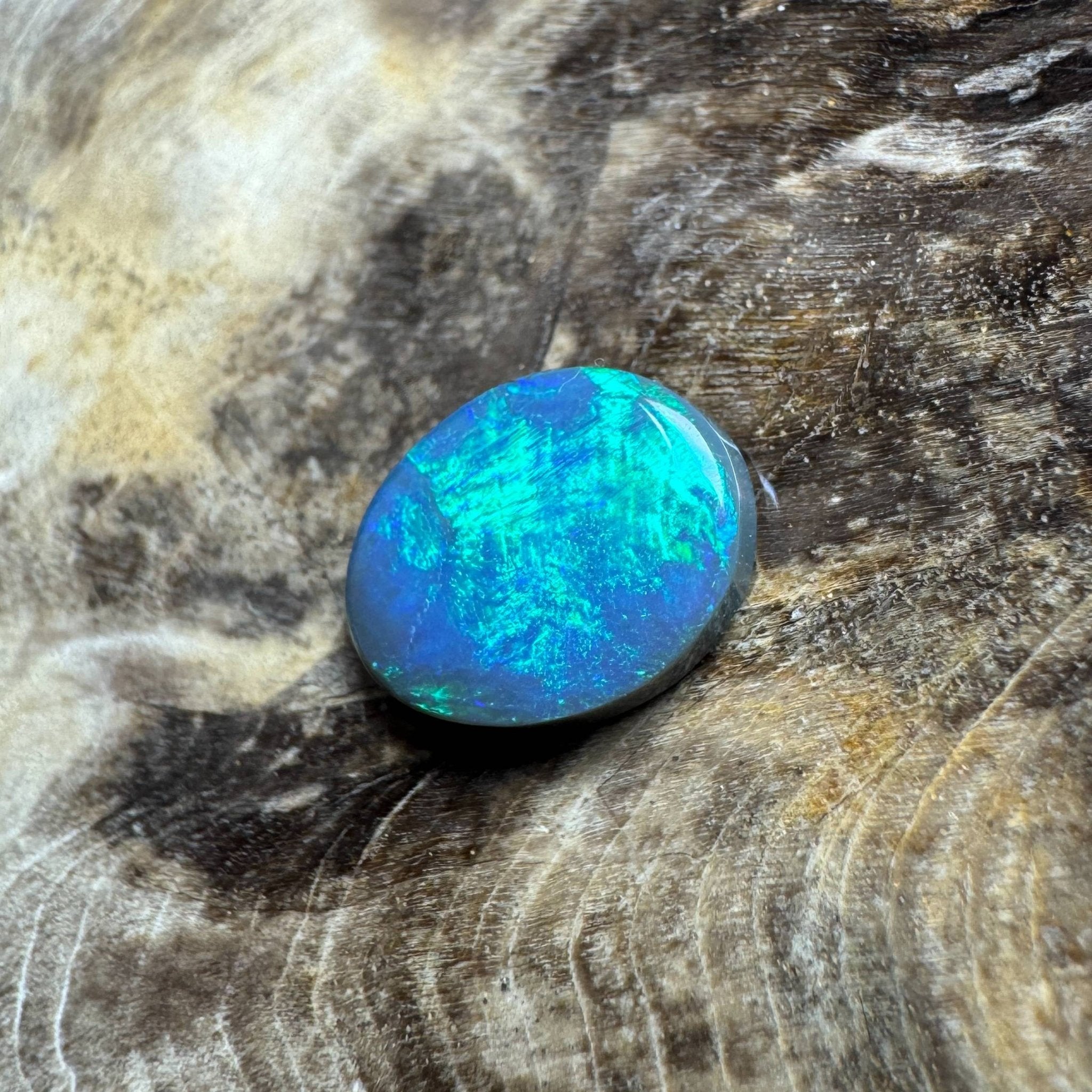 1.7ct Hand - cut Solid Lightning Ridge Semi Black Opal