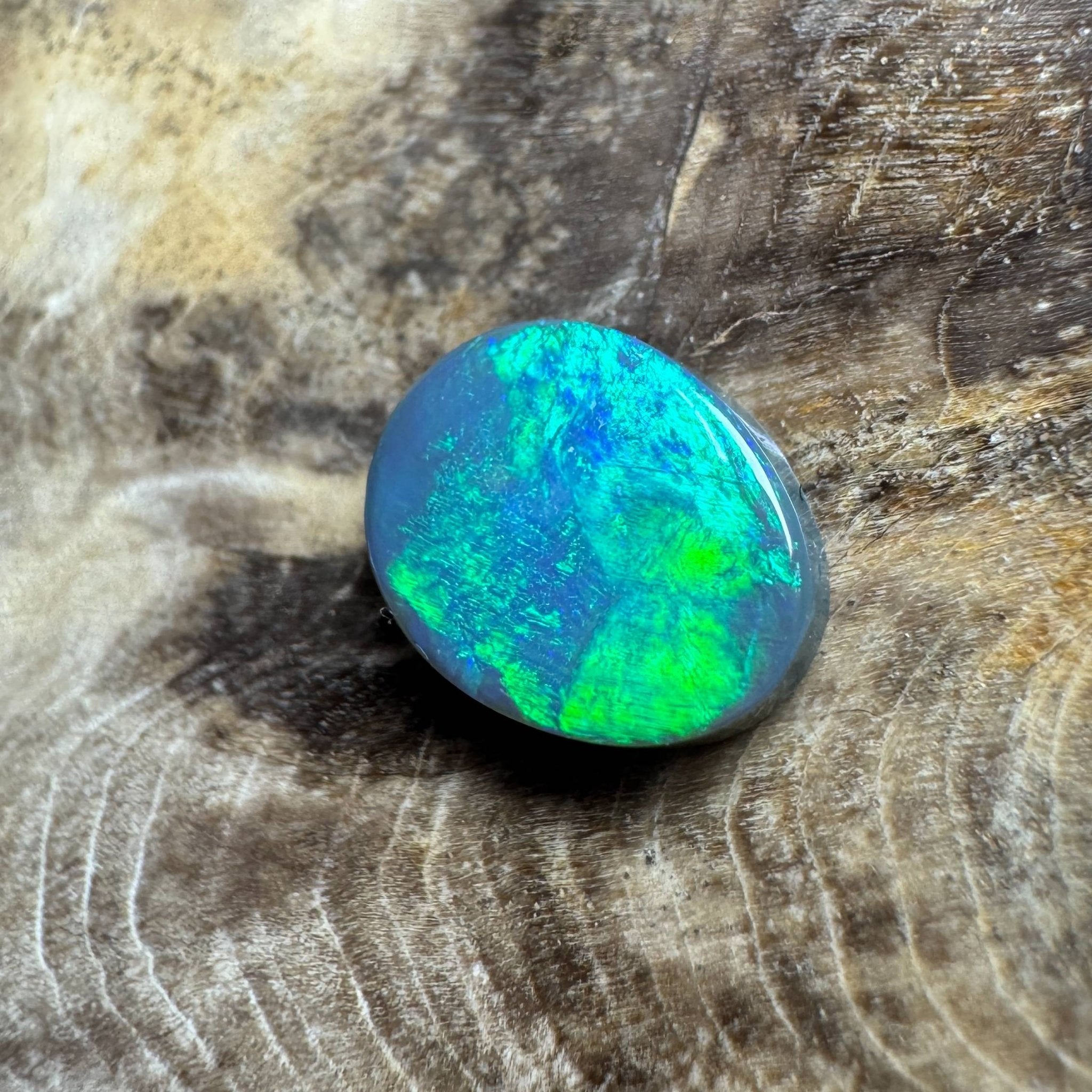 1.7ct Hand - cut Solid Lightning Ridge Semi Black Opal