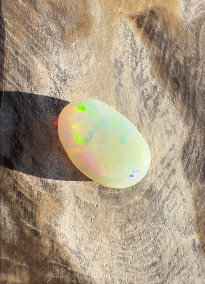 1.8ct Hand - Cut Solid Lightning Ridge Opal