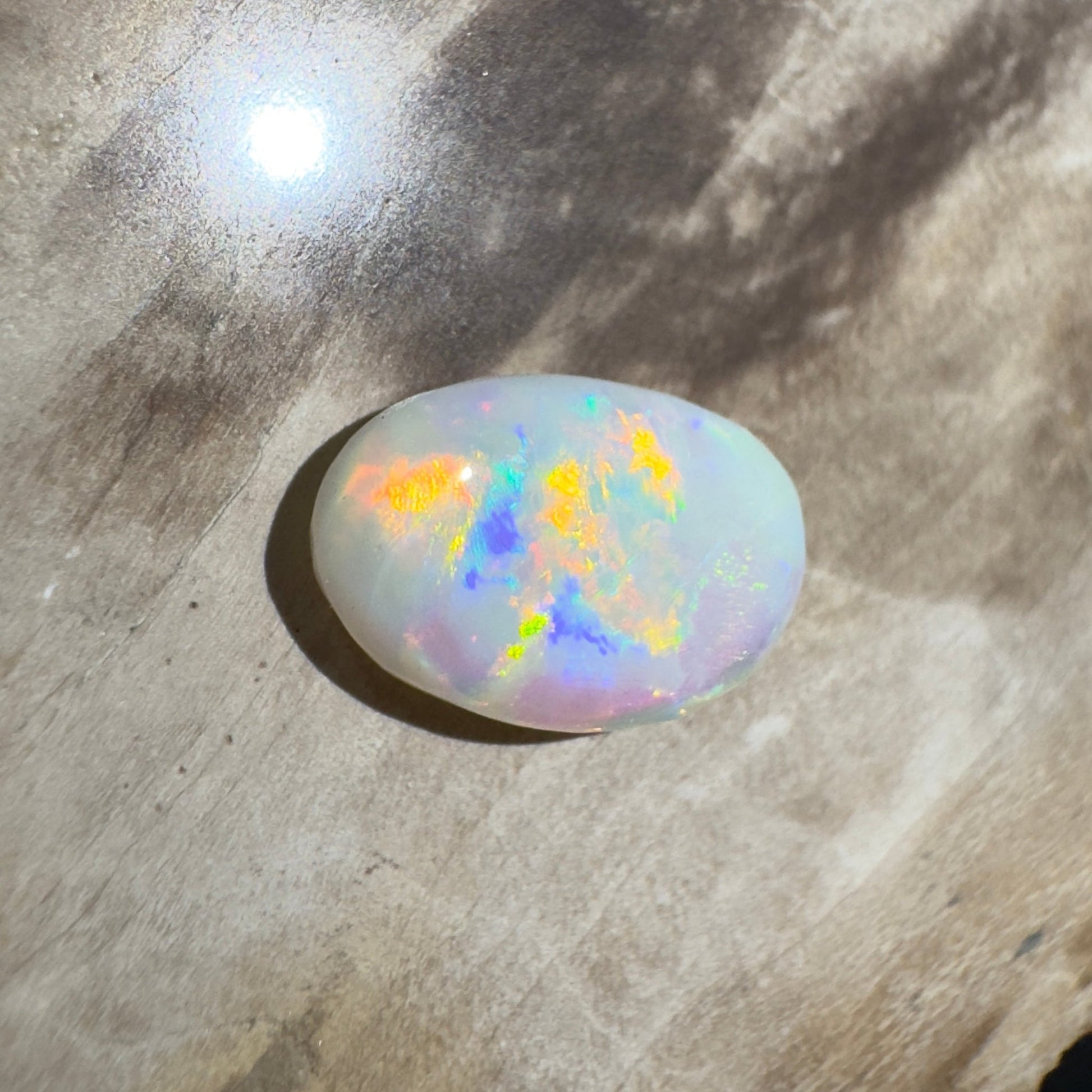 1.8ct Hand - Cut Solid Lightning Ridge Opal
