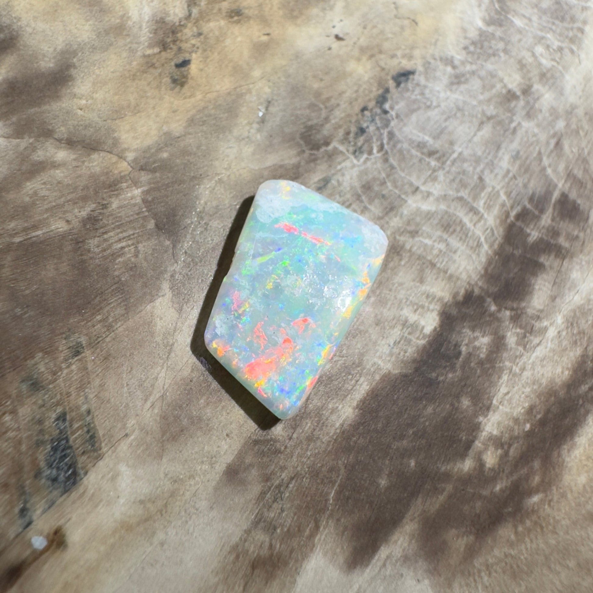 1.8ct Hand - Cut Solid Lightning Ridge Opal