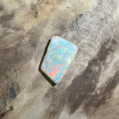 1.8ct Hand - Cut Solid Lightning Ridge Opal