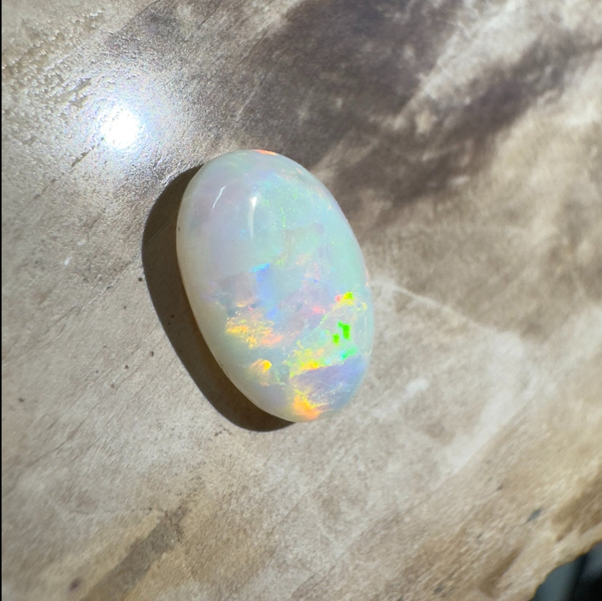 1.8ct Hand - Cut Solid Lightning Ridge Opal