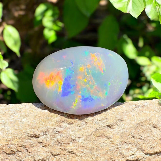 1.8ct Hand - Cut Solid Lightning Ridge Opal