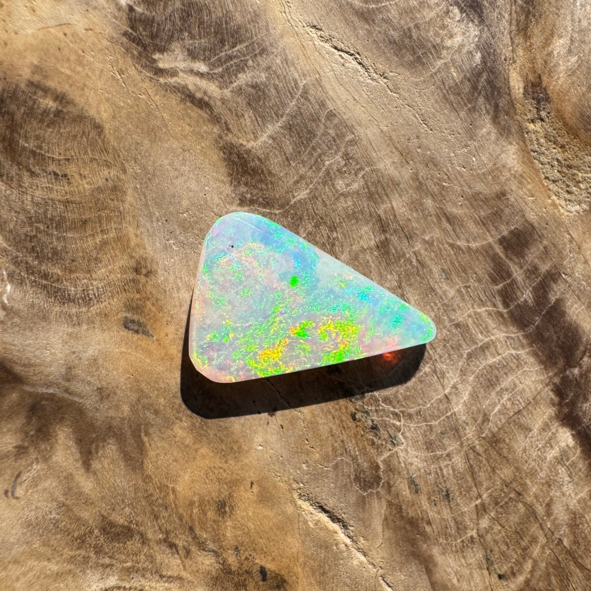 1.9ct Hand - cut Solid Coober Pedy Crystal Opal