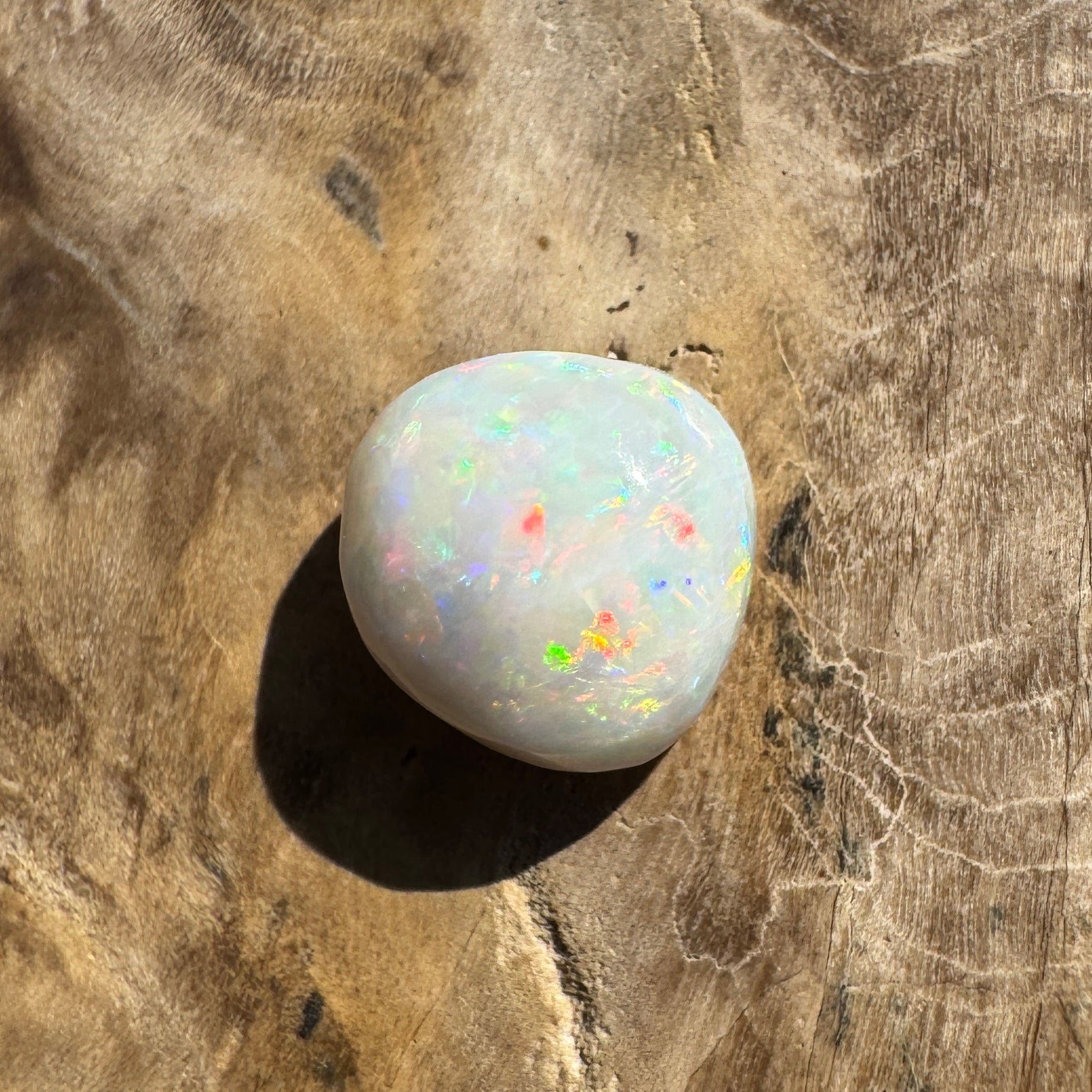 1.9ct Hand - cut Solid Lightning Ridge Opal