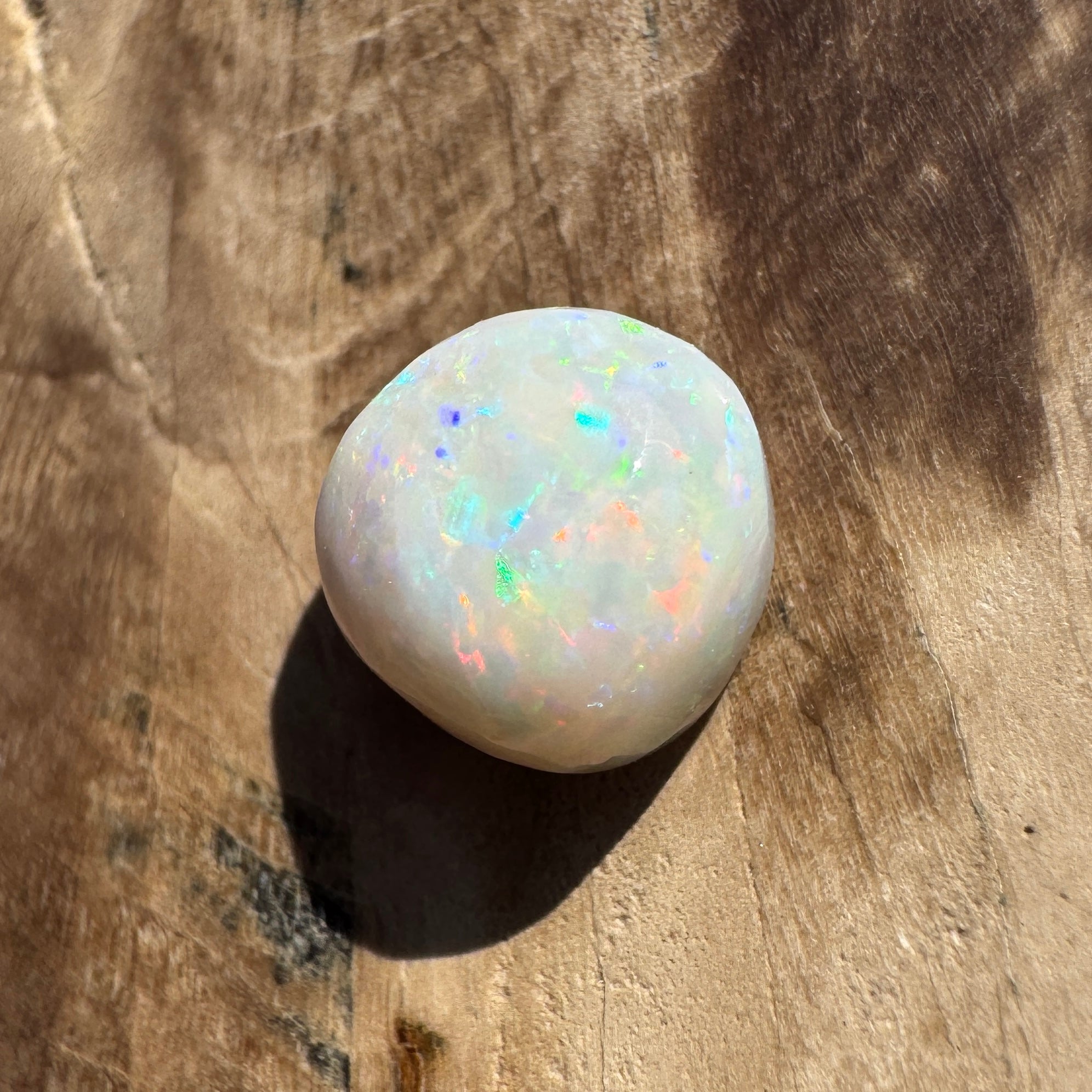 1.9ct Hand - cut Solid Lightning Ridge Opal