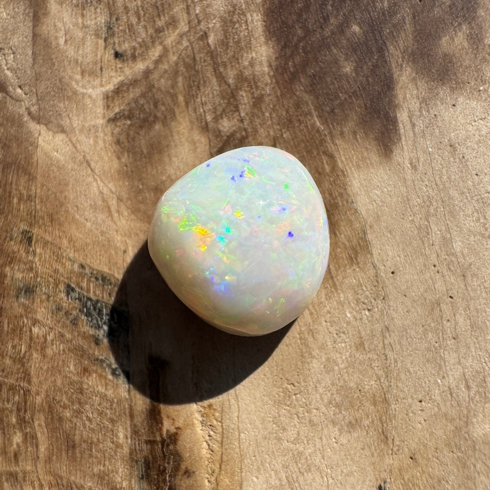 1.9ct Hand - cut Solid Lightning Ridge Opal