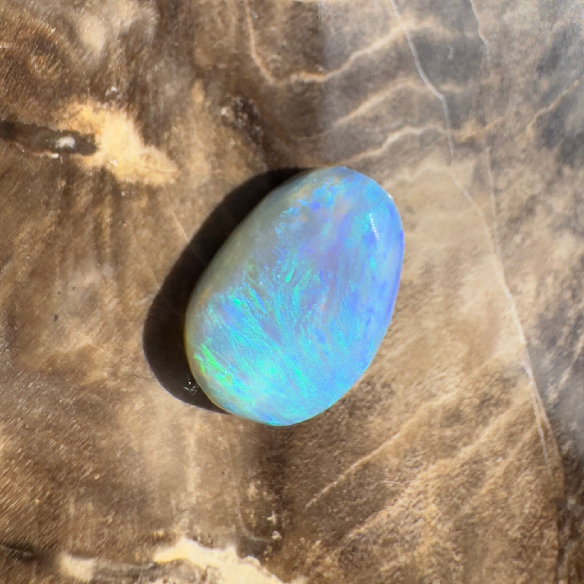 1.9ct Hand - cut Solid Lightning Ridge Opal