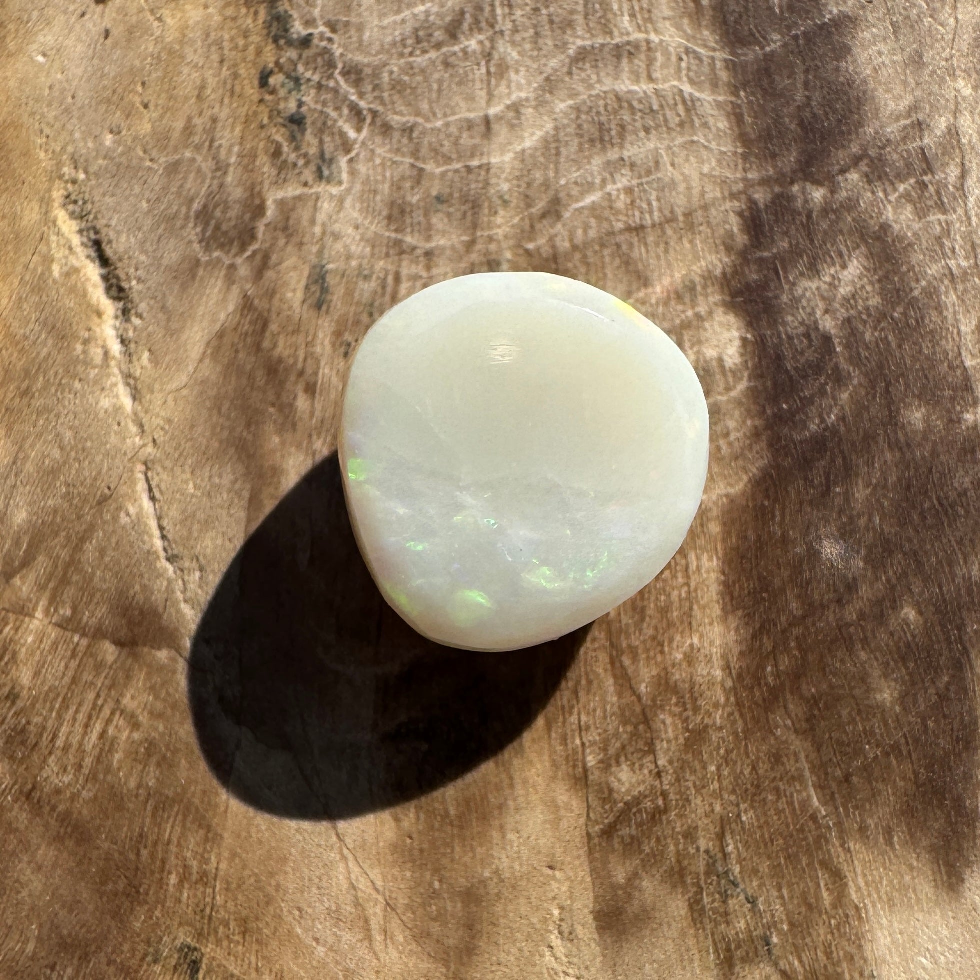 1.9ct Hand - cut Solid Lightning Ridge Opal