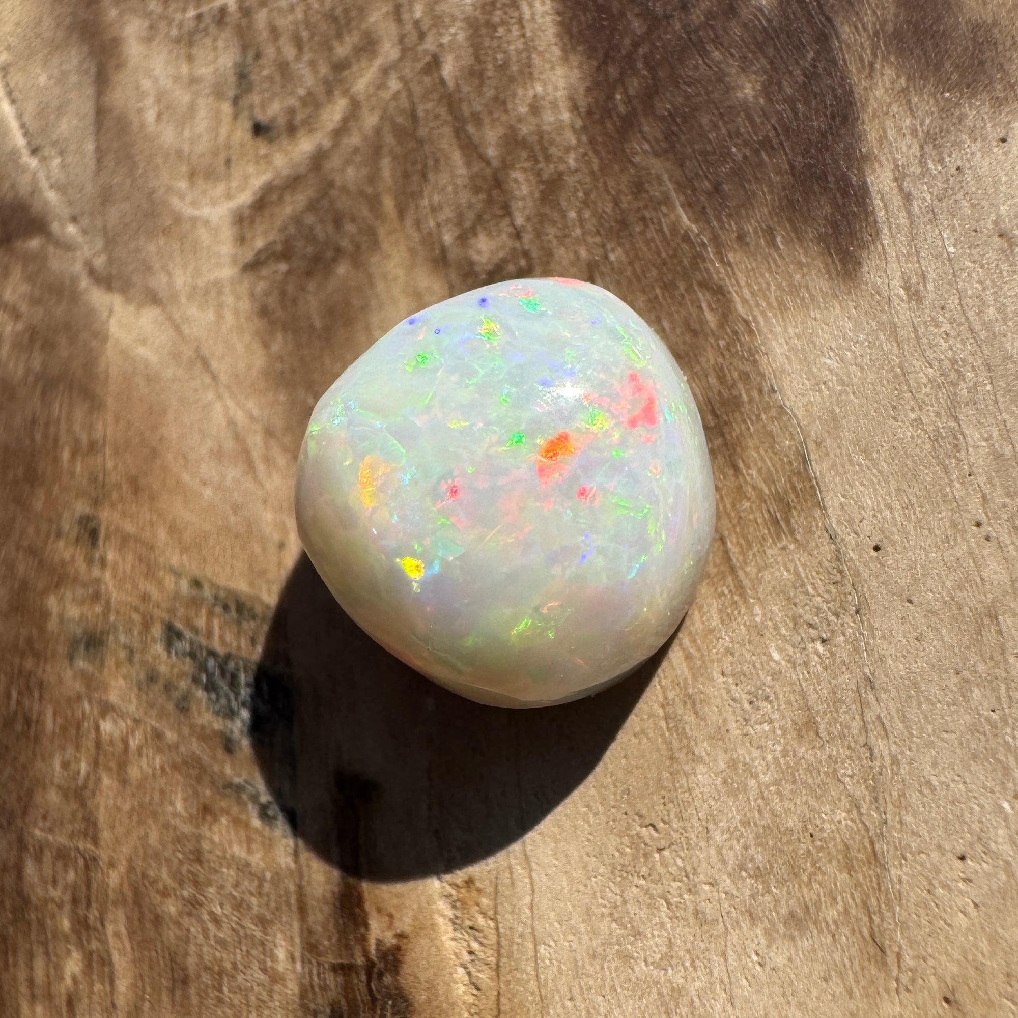 1.9ct Hand - cut Solid Lightning Ridge Opal