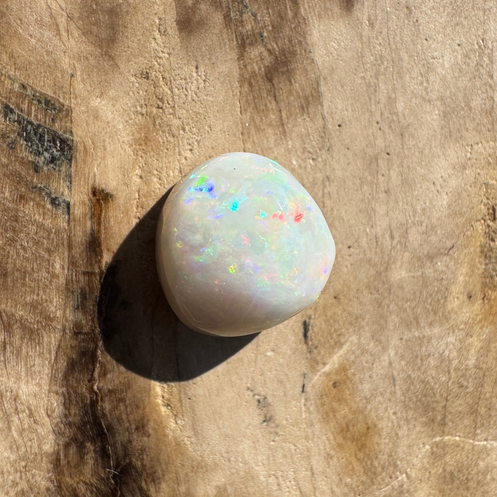 1.9ct Hand - cut Solid Lightning Ridge Opal