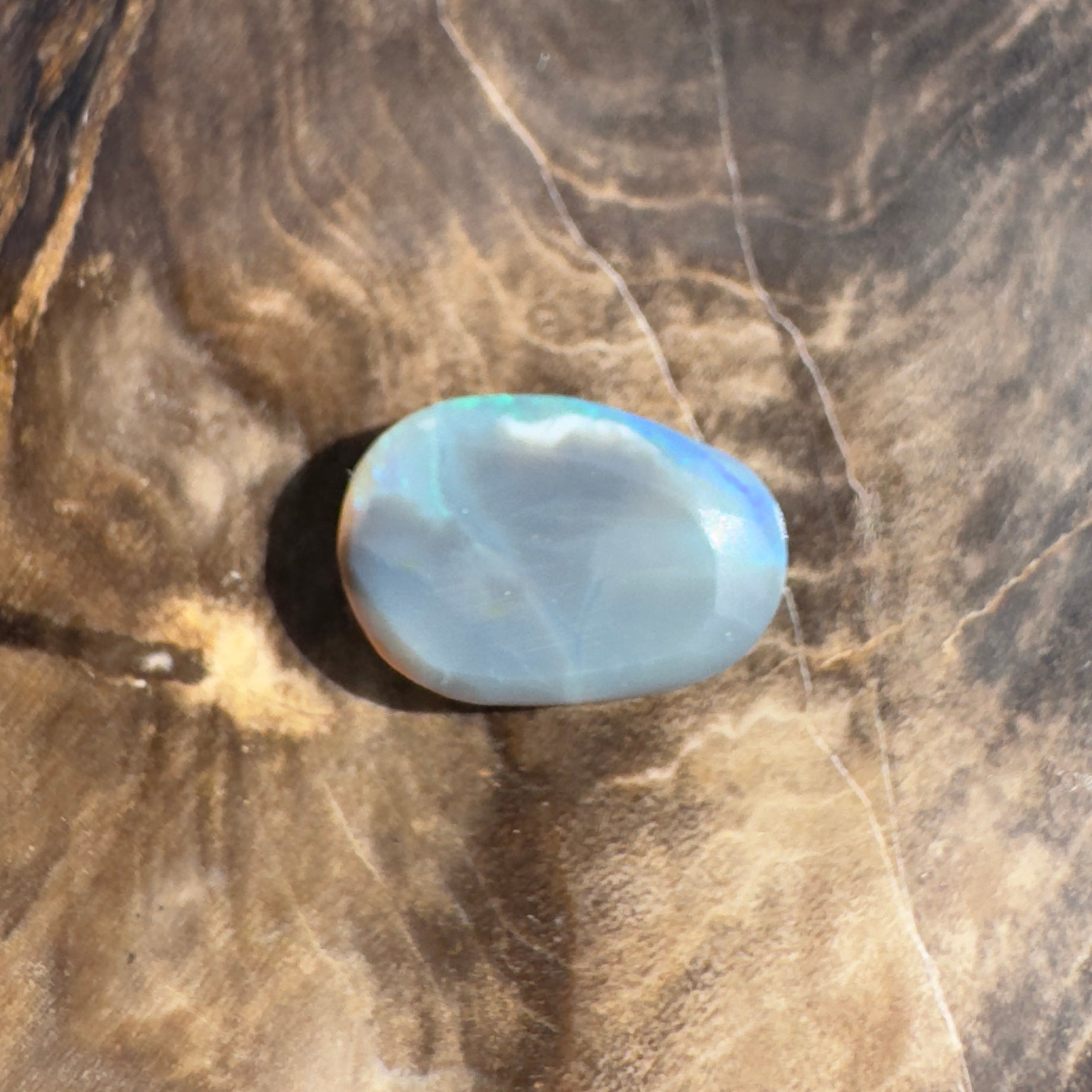 1.9ct Hand - cut Solid Lightning Ridge Opal