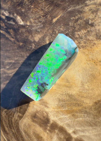 1.9ct Hand - cut Solid Lightning Ridge Semi Black Opal