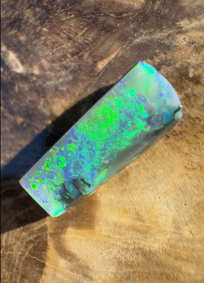 1.9ct Hand - cut Solid Lightning Ridge Semi Black Opal