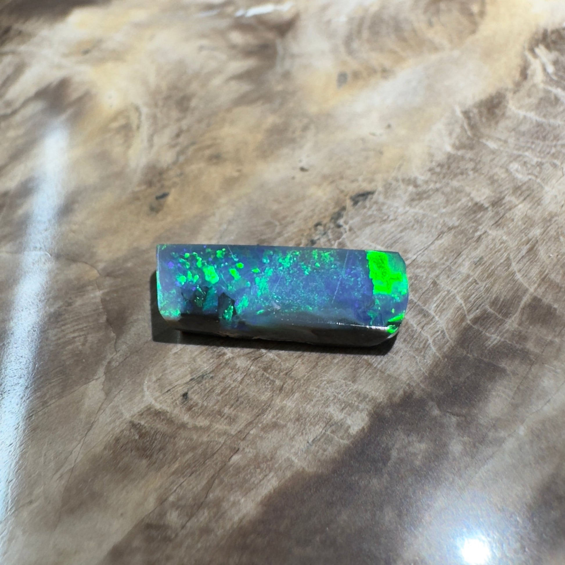 1.9ct Hand - cut Solid Lightning Ridge Semi Black Opal
