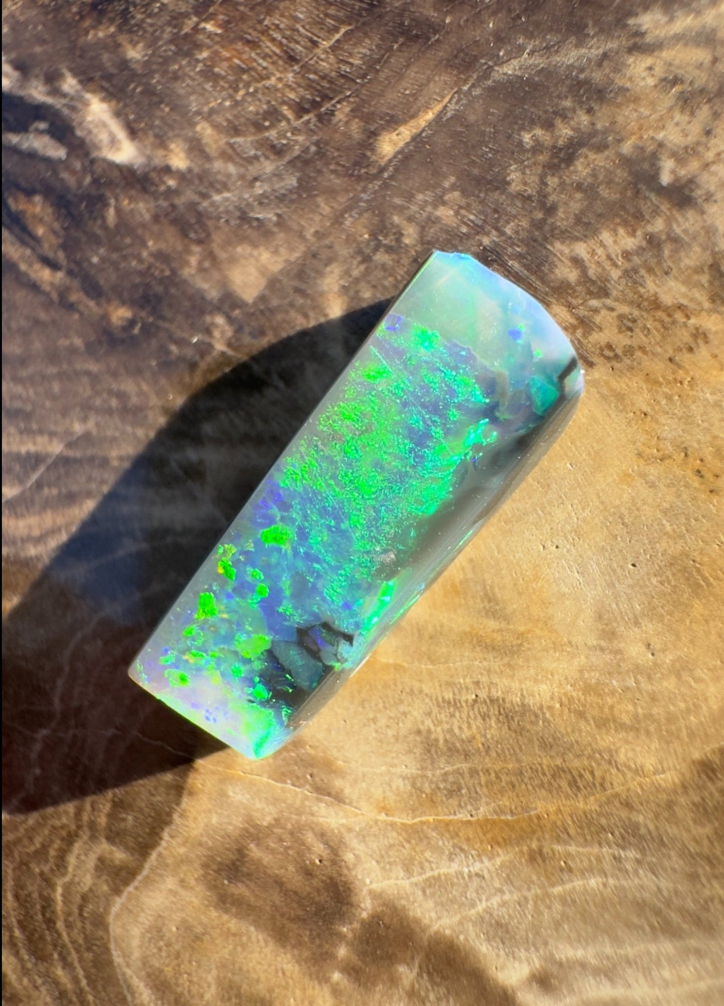 1.9ct Hand - cut Solid Lightning Ridge Semi Black Opal
