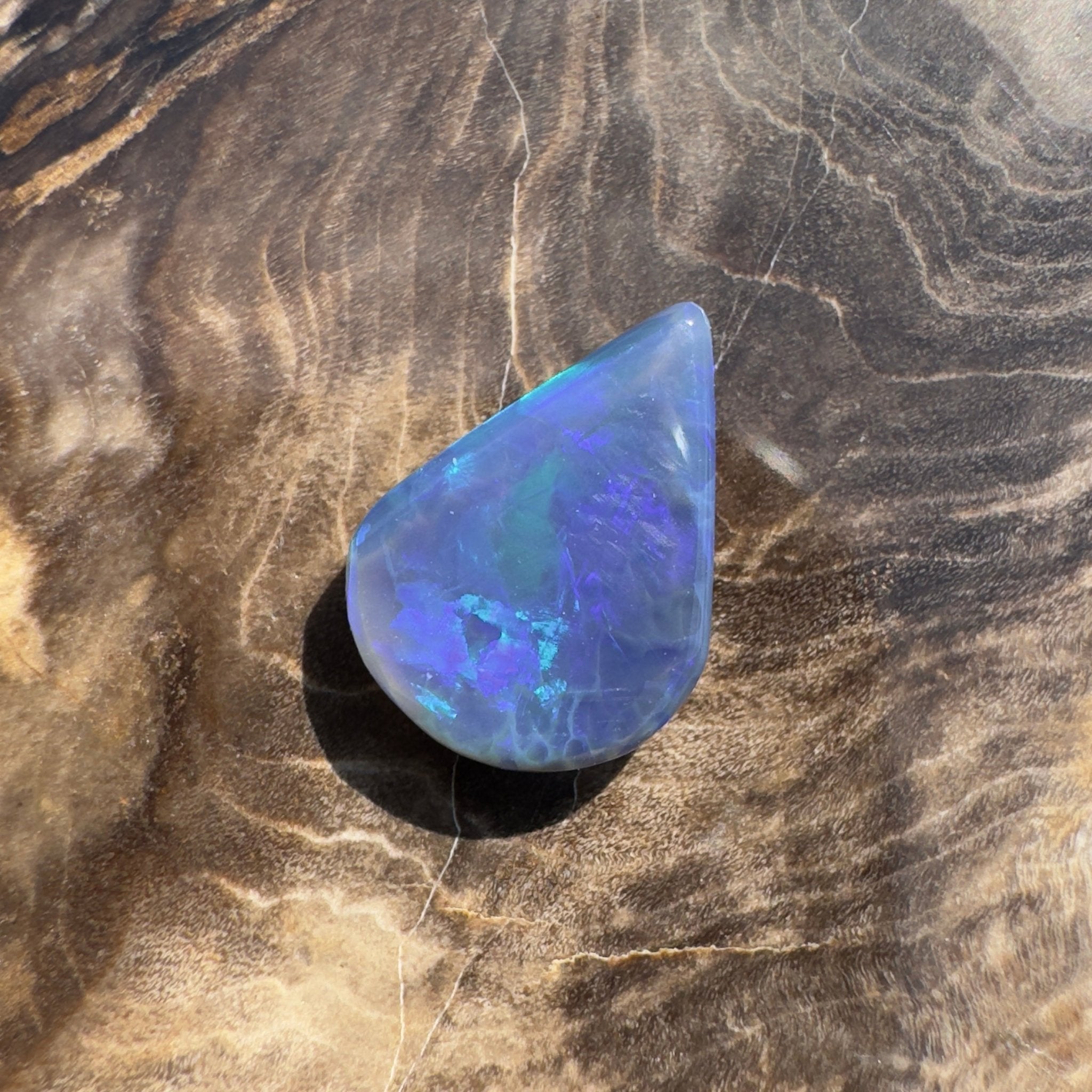 1.9ct Hand - cut Solid Lightning Ridge Semi Black Opal