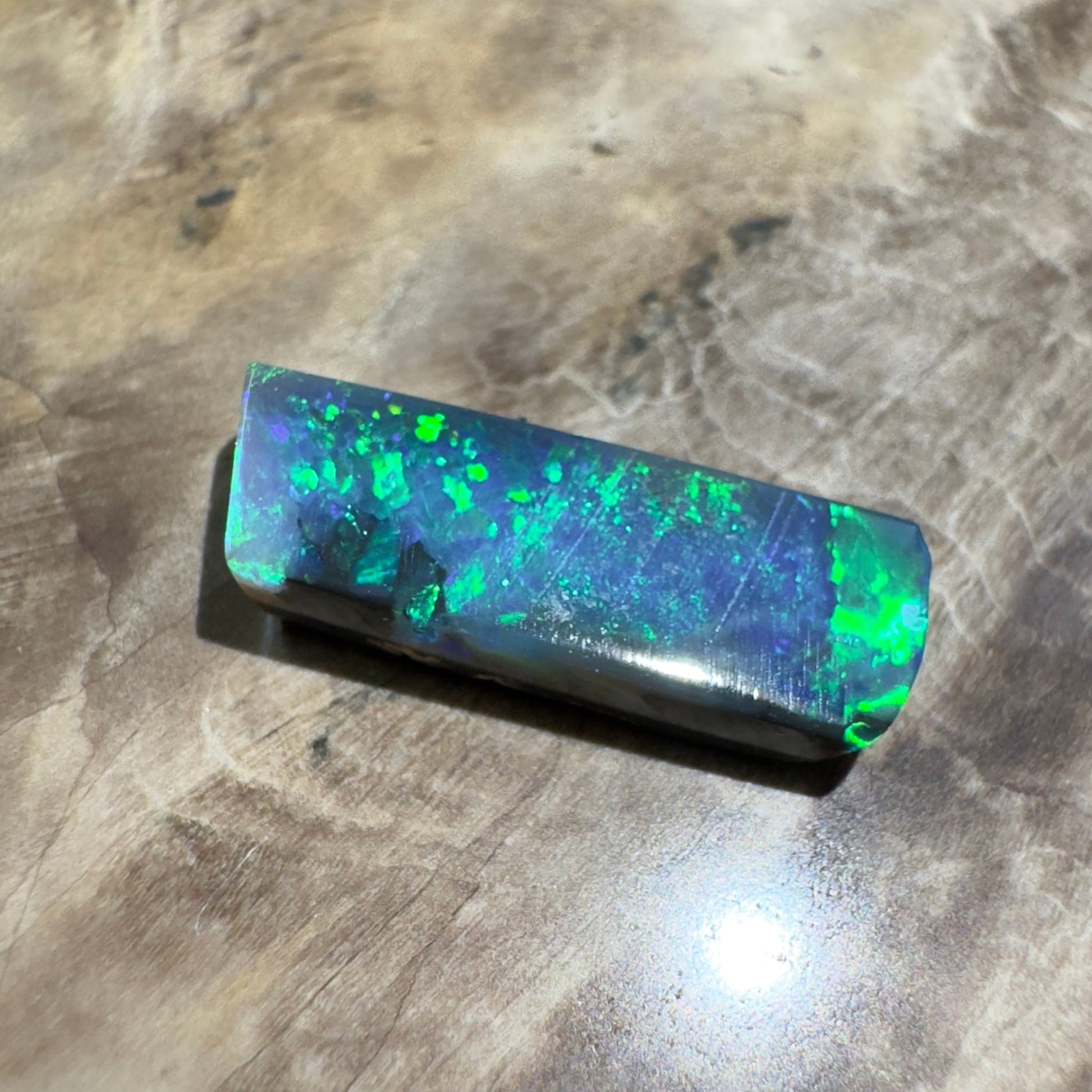 1.9ct Hand - cut Solid Lightning Ridge Semi Black Opal