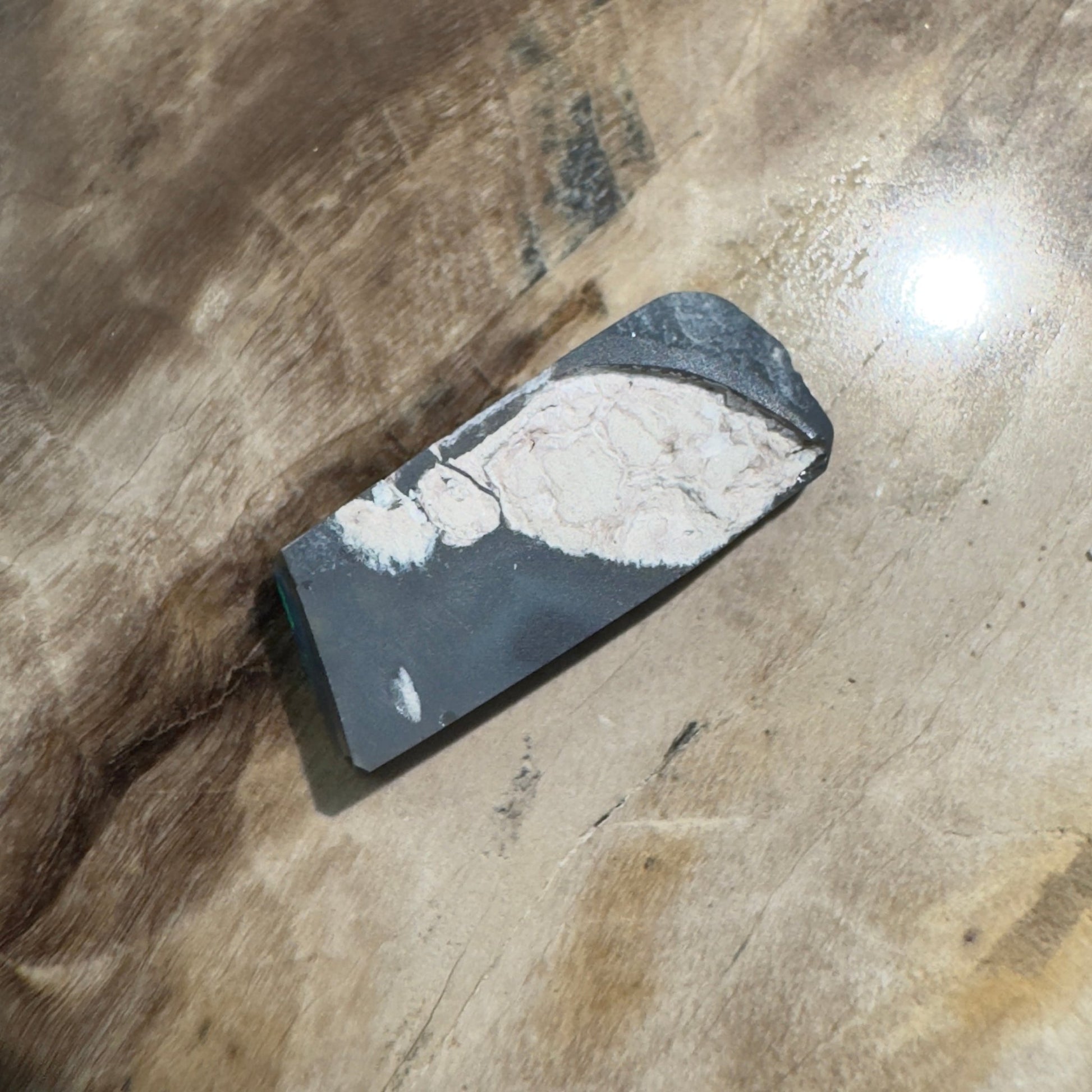 1.9ct Hand - cut Solid Lightning Ridge Semi Black Opal