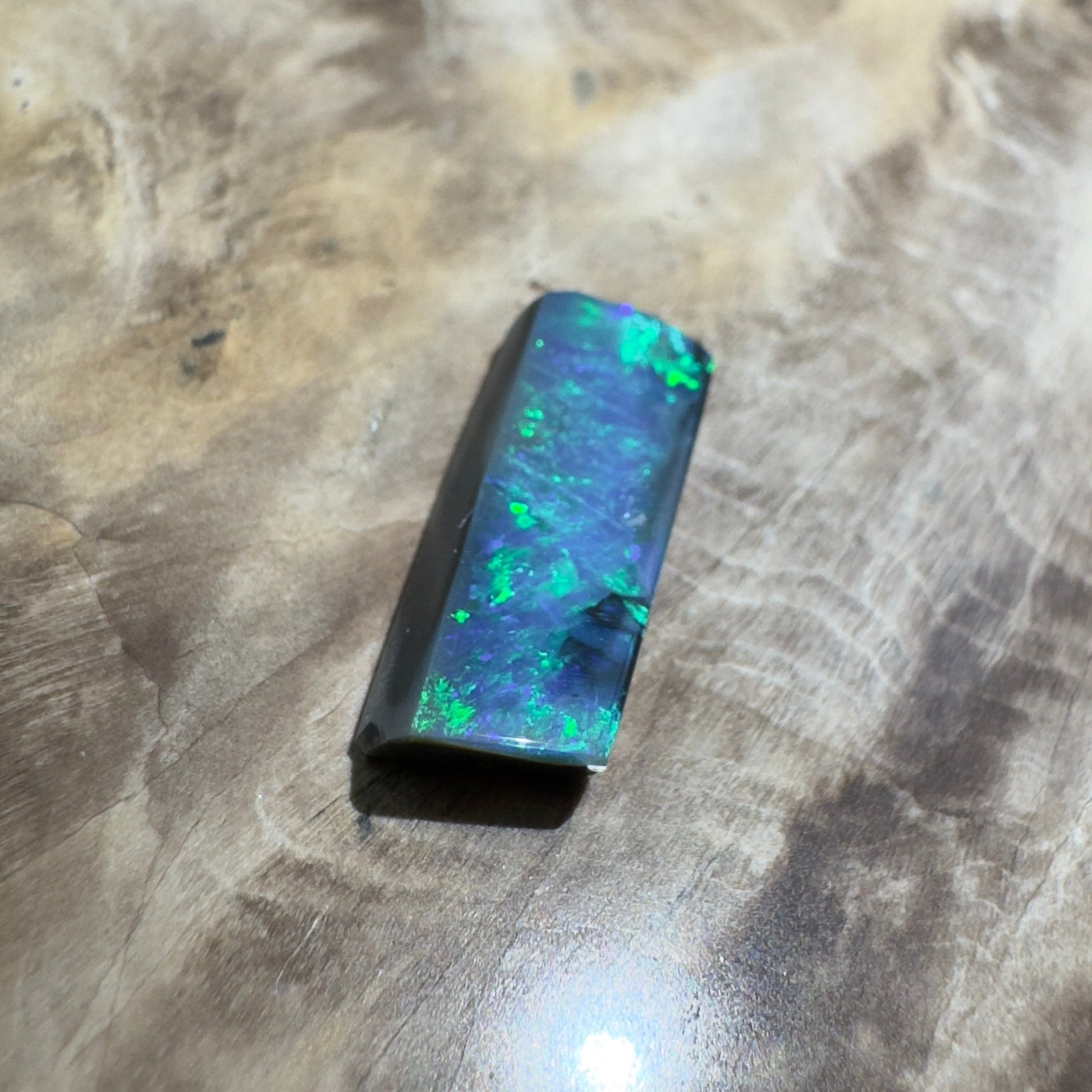 1.9ct Hand - cut Solid Lightning Ridge Semi Black Opal
