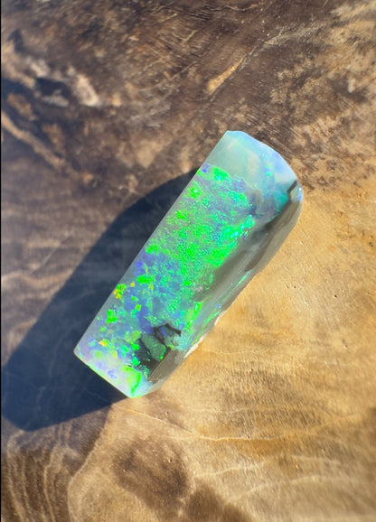 1.9ct Hand - cut Solid Lightning Ridge Semi Black Opal