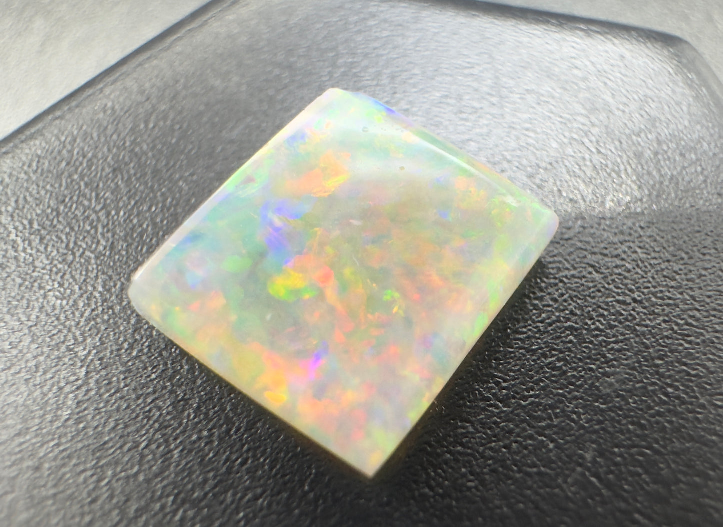 Australian Lightning Ridge Opal 0.9carat Solid Hand Cut Luxury - Iona Opal Australia