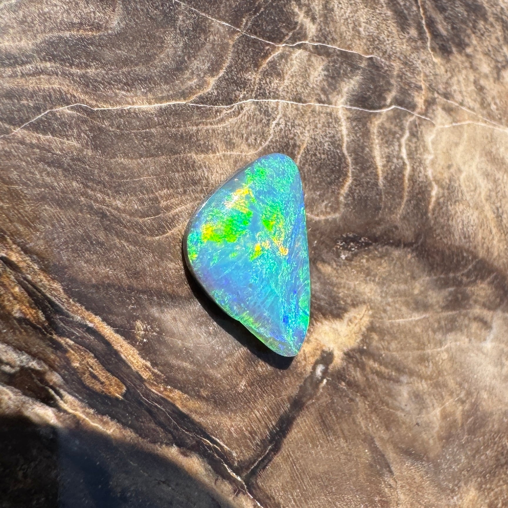 1ct Hand - cut Solid Lightning Ridge Black Opal