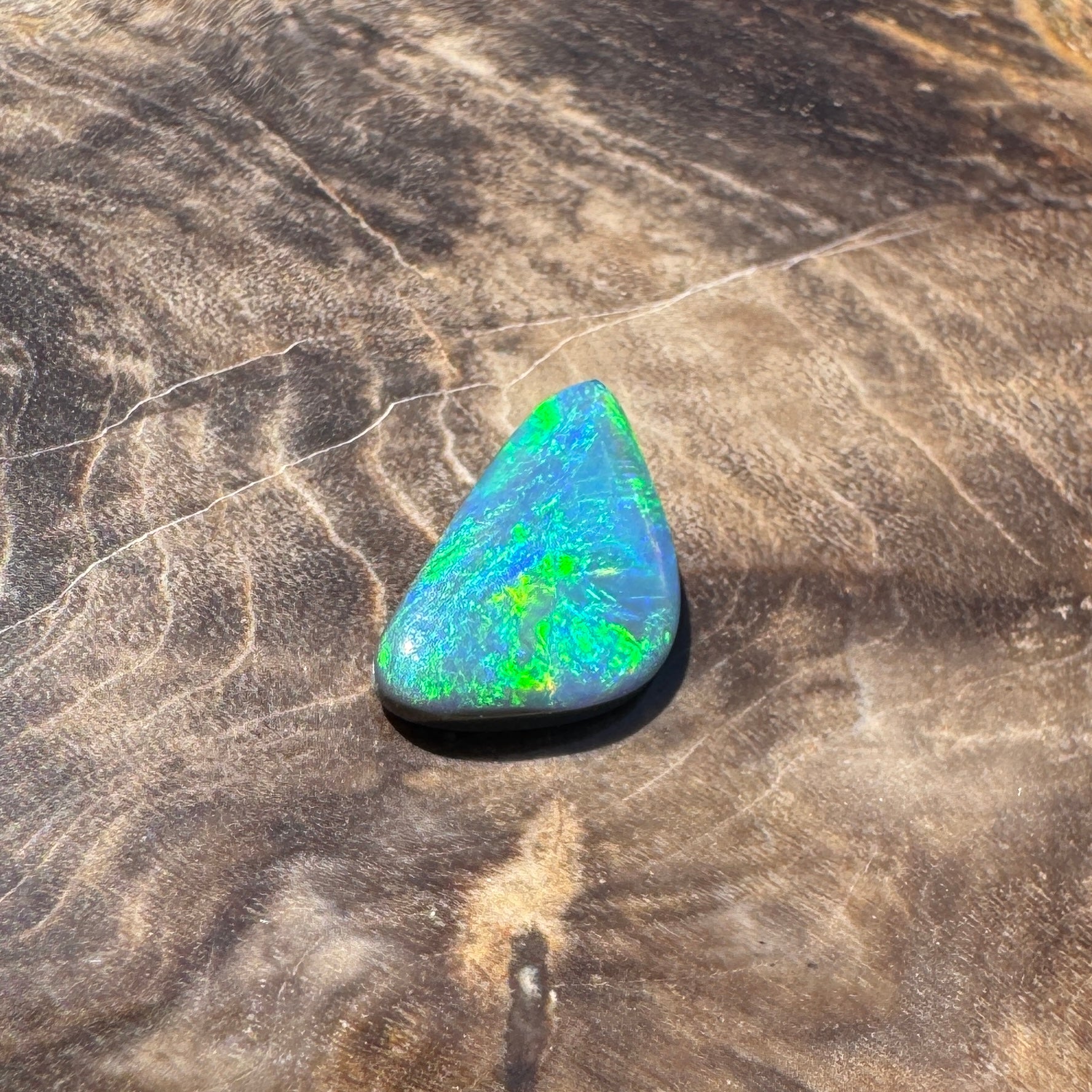 1ct Hand - cut Solid Lightning Ridge Black Opal