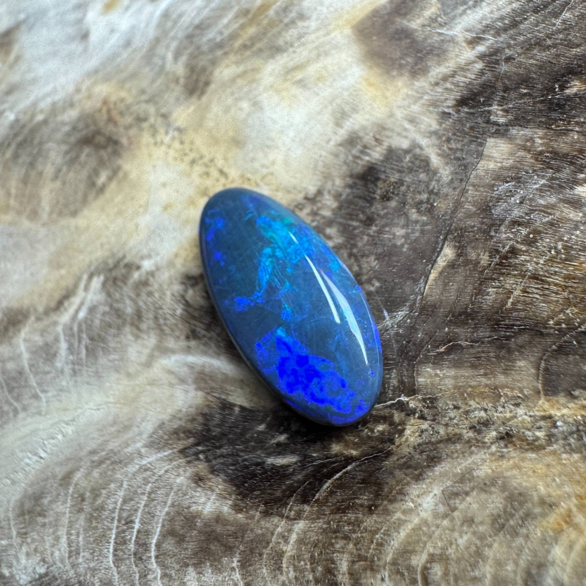 2.1ct Hand - cut Solid Lightning Ridge Black Opal