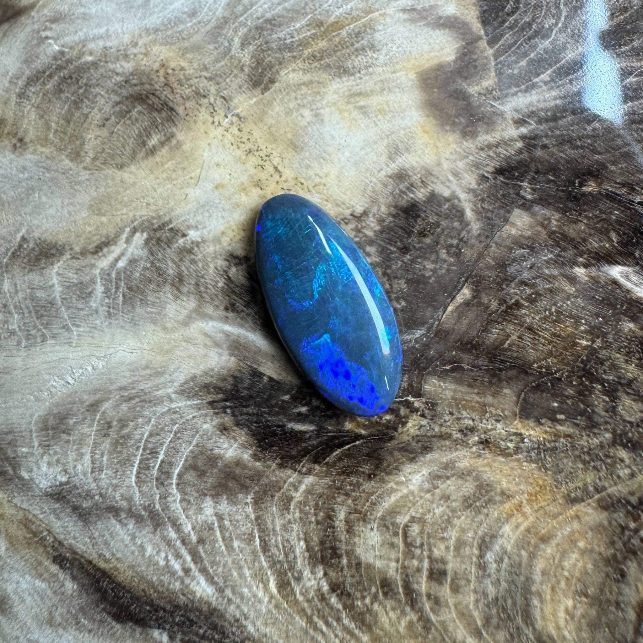 2.1ct Hand - cut Solid Lightning Ridge Black Opal