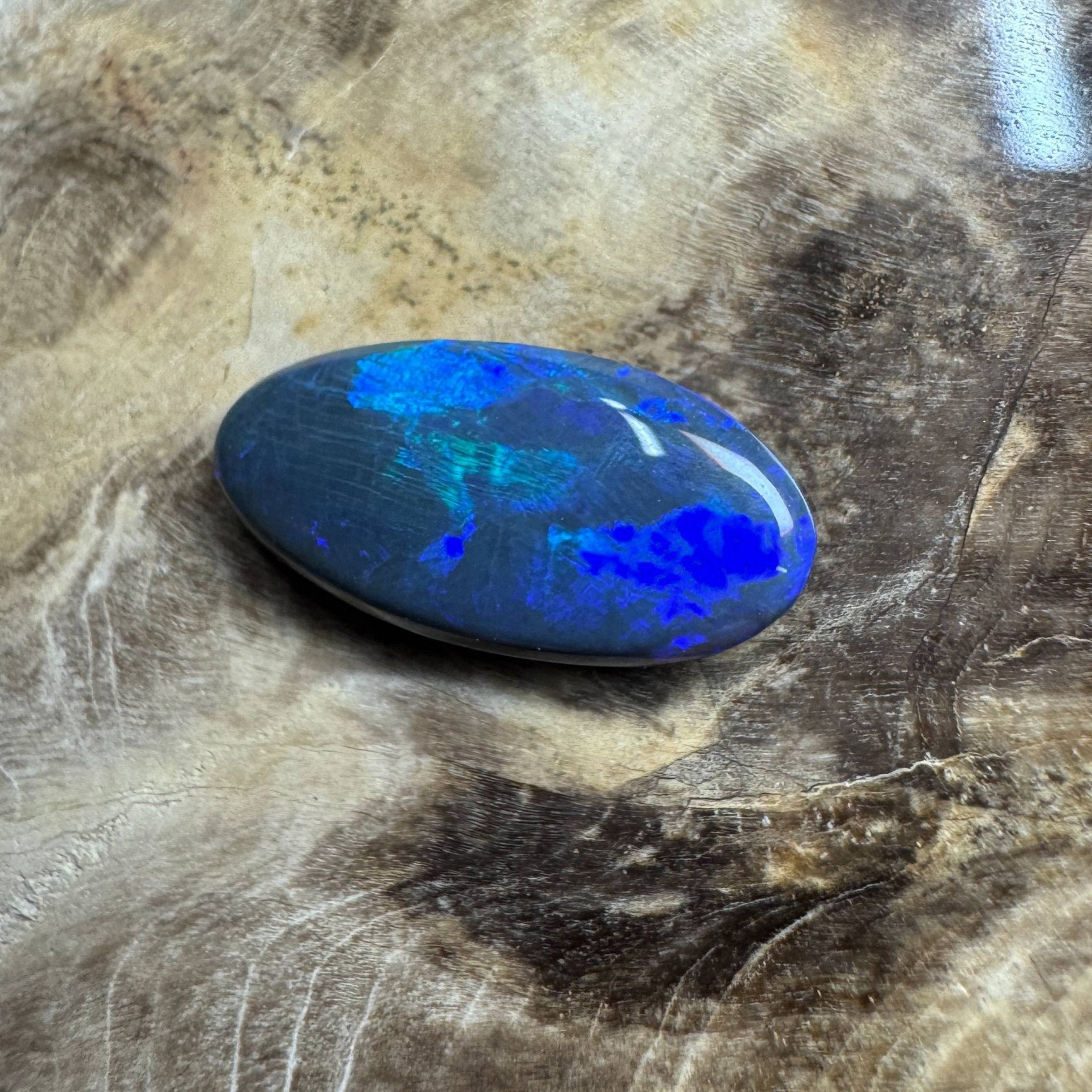 2.1ct Hand - cut Solid Lightning Ridge Black Opal