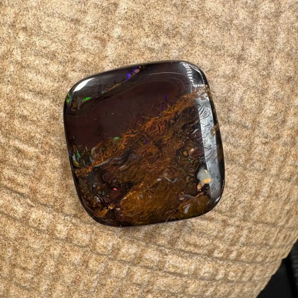 23.2ct Hand - cut Queensland Boulder Opal