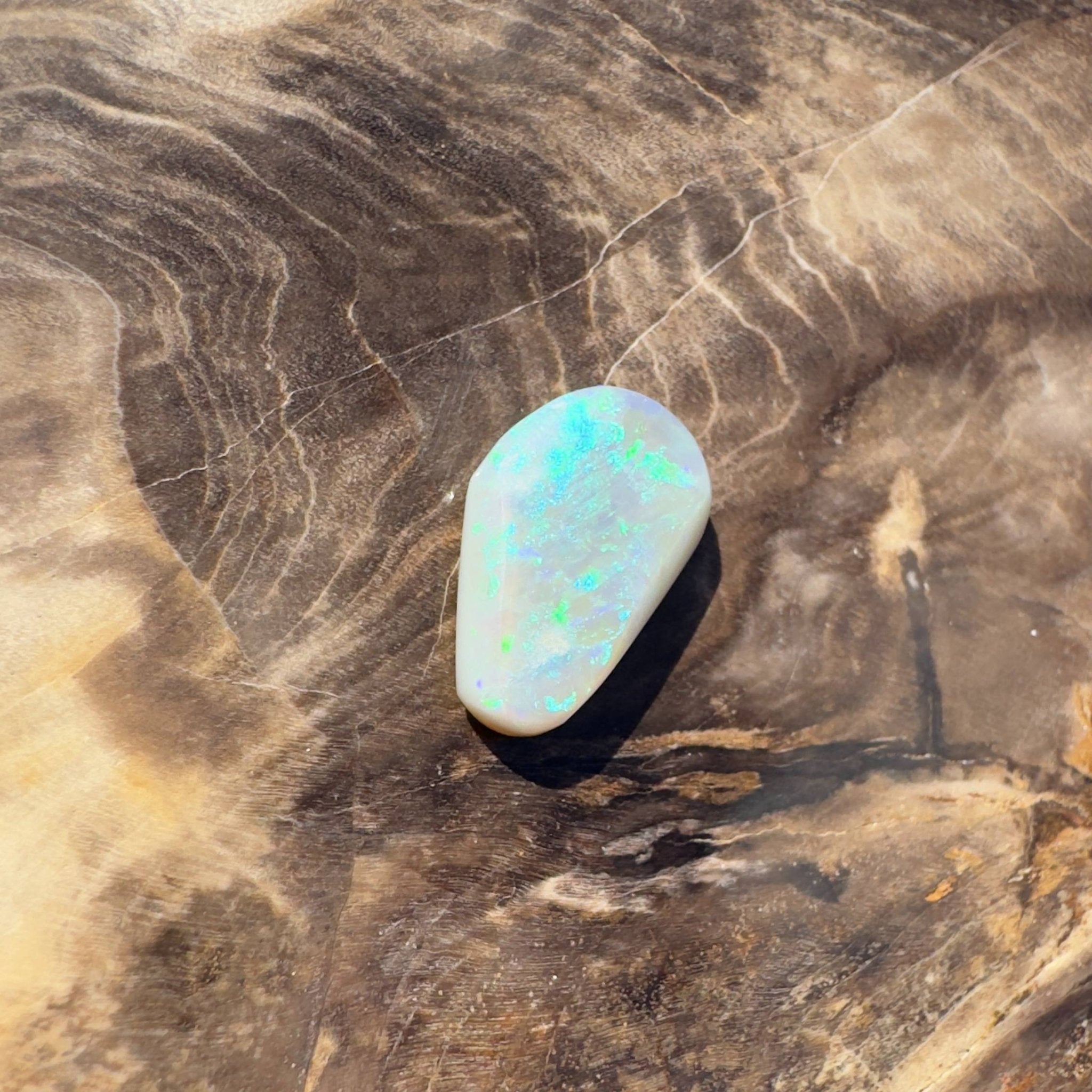 2.4CT Hand - cut Solid Australian Lightning Ridge Opal