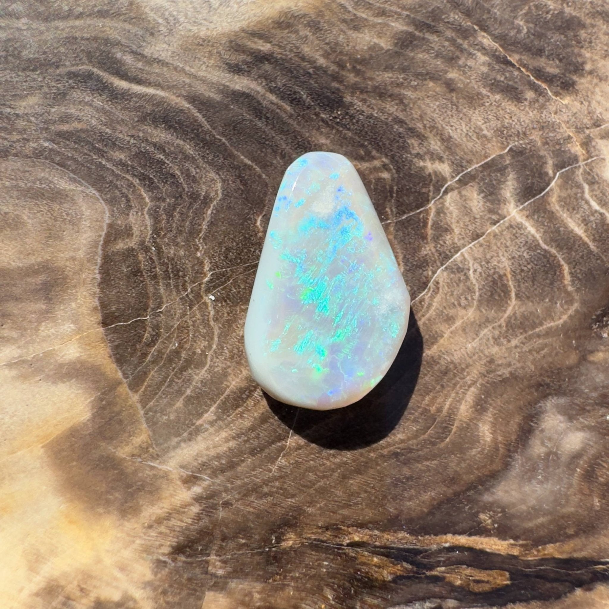 2.4CT Hand - cut Solid Australian Lightning Ridge Opal