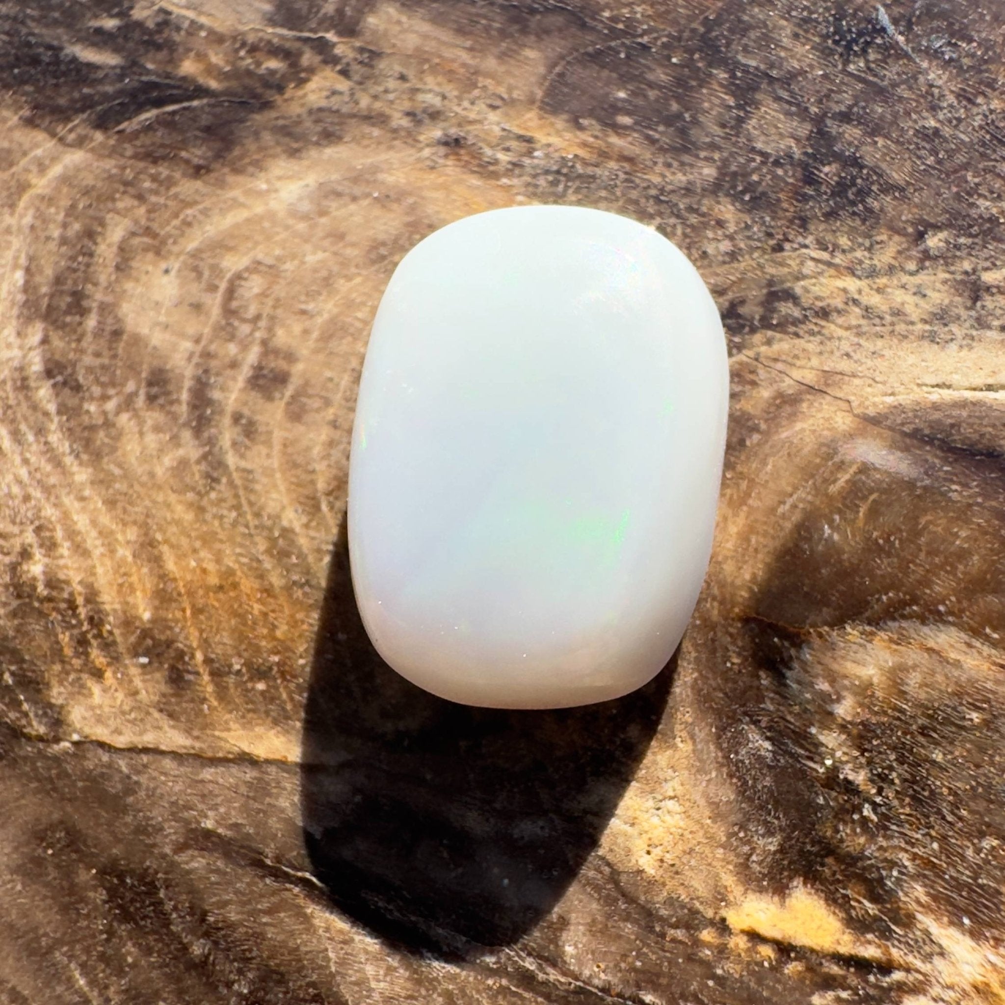 2.5ct Hand - cut Solid Coober Pedy Opal
